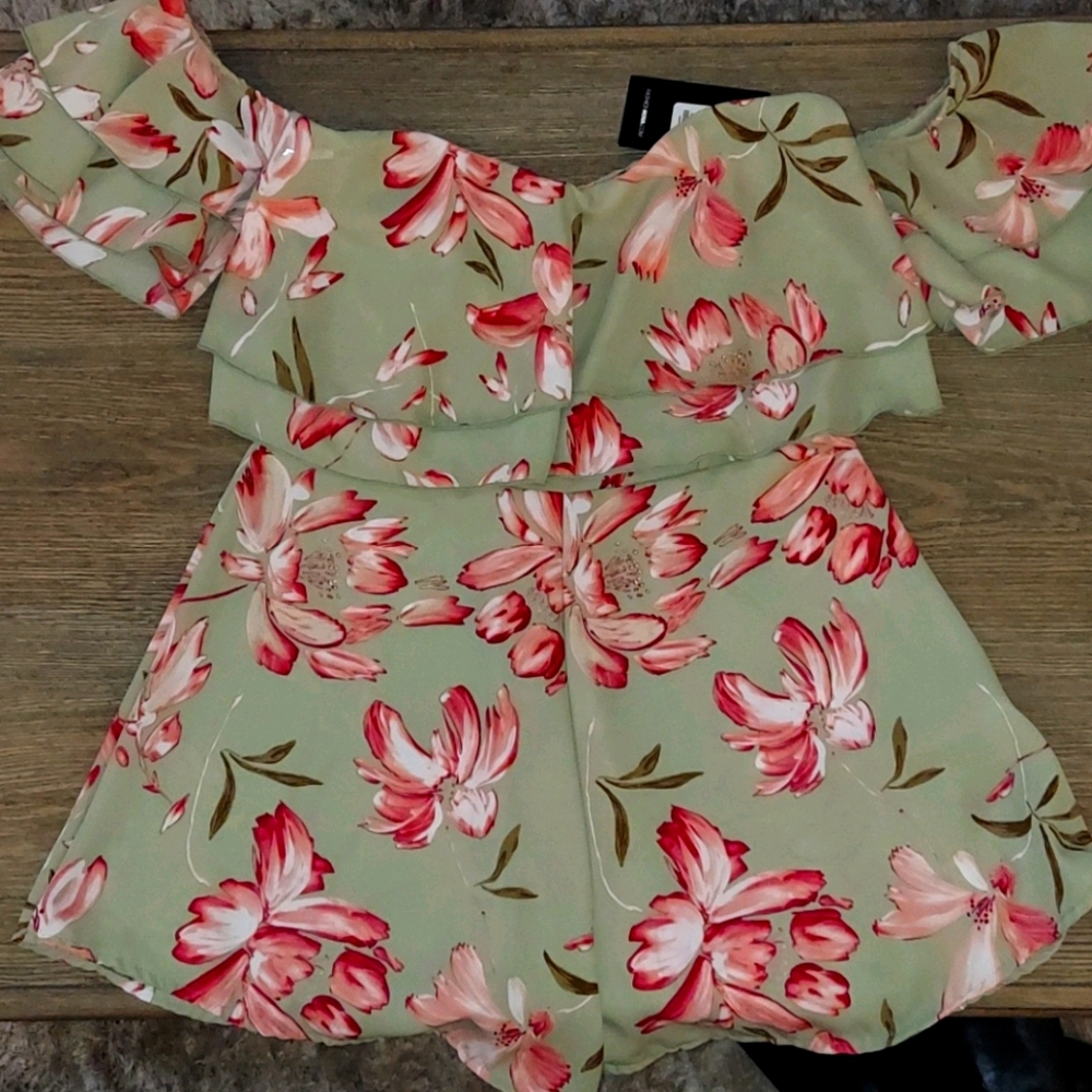 ***FASHION NOVA ROMPER